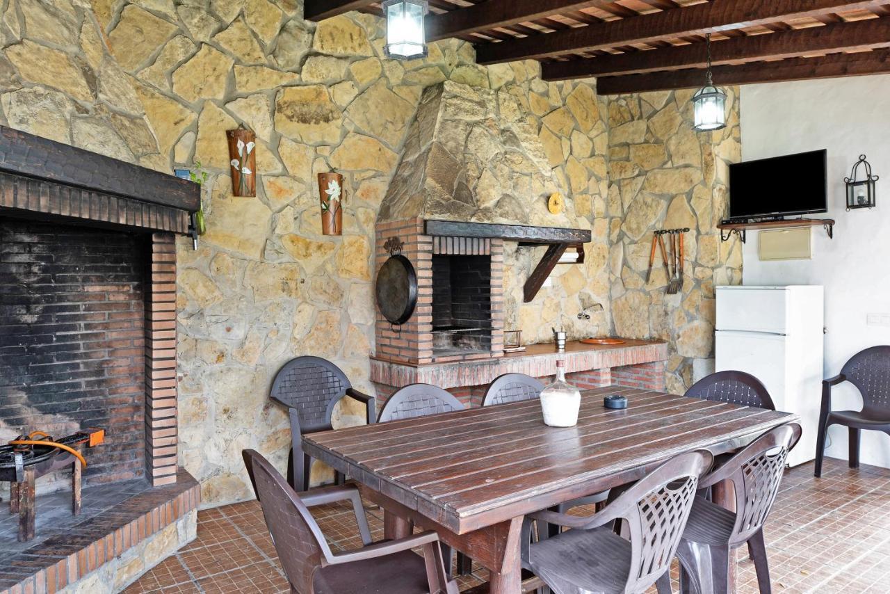 Villa Mendoza Кониль-де-ла-Фронтера Экстерьер фото